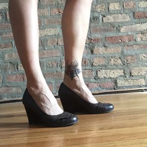 Chinese Laundry wedge heels